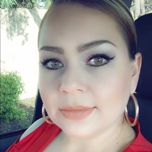 Meet your Posher, Libby